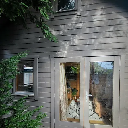 Cosy & Jacuzzi Prive - Paris & *